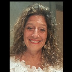 Ana Clara De Mello
