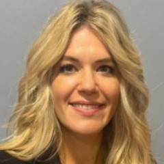Stéphanie URIBE