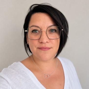 Julie Javsnik